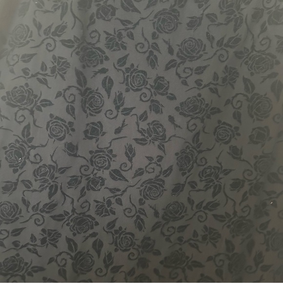 Hot Topic Cosmic Aura Flocked Rose Midi Skirt Size 3X - Picture 4 of 8